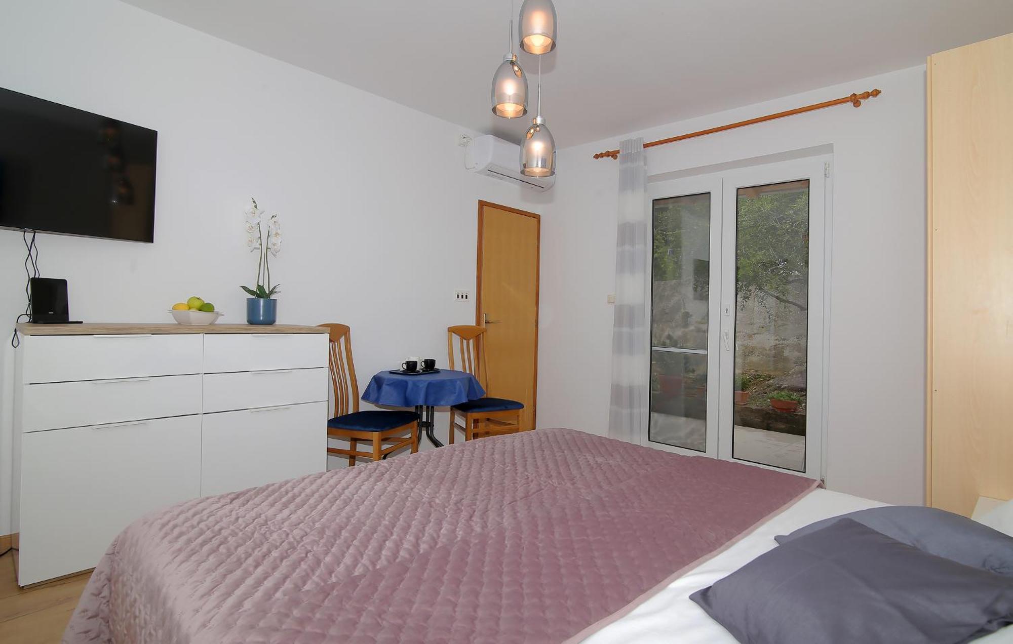 מליני Apartmani Krmek מראה חיצוני תמונה